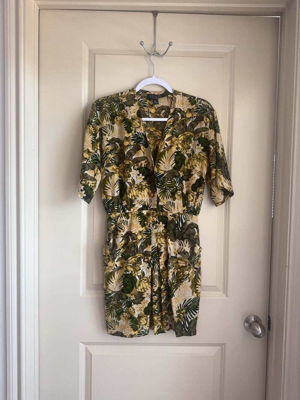 Gillian Vintage 100% Silk Tropical Leaf Print dress/romper Size 4